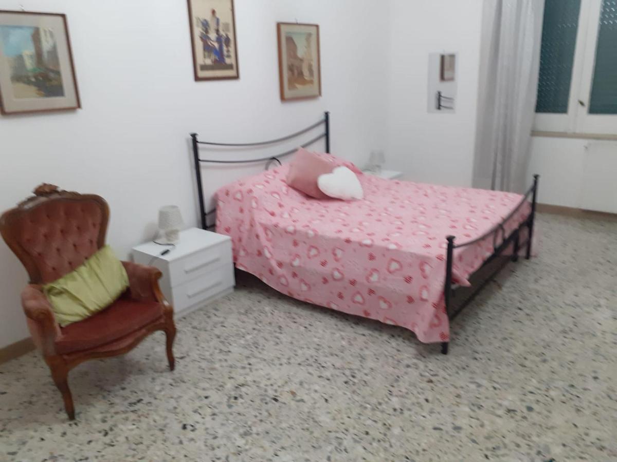 A Casa Di Adele Bed & Breakfast กาแซร์ตา ภายนอก รูปภาพ