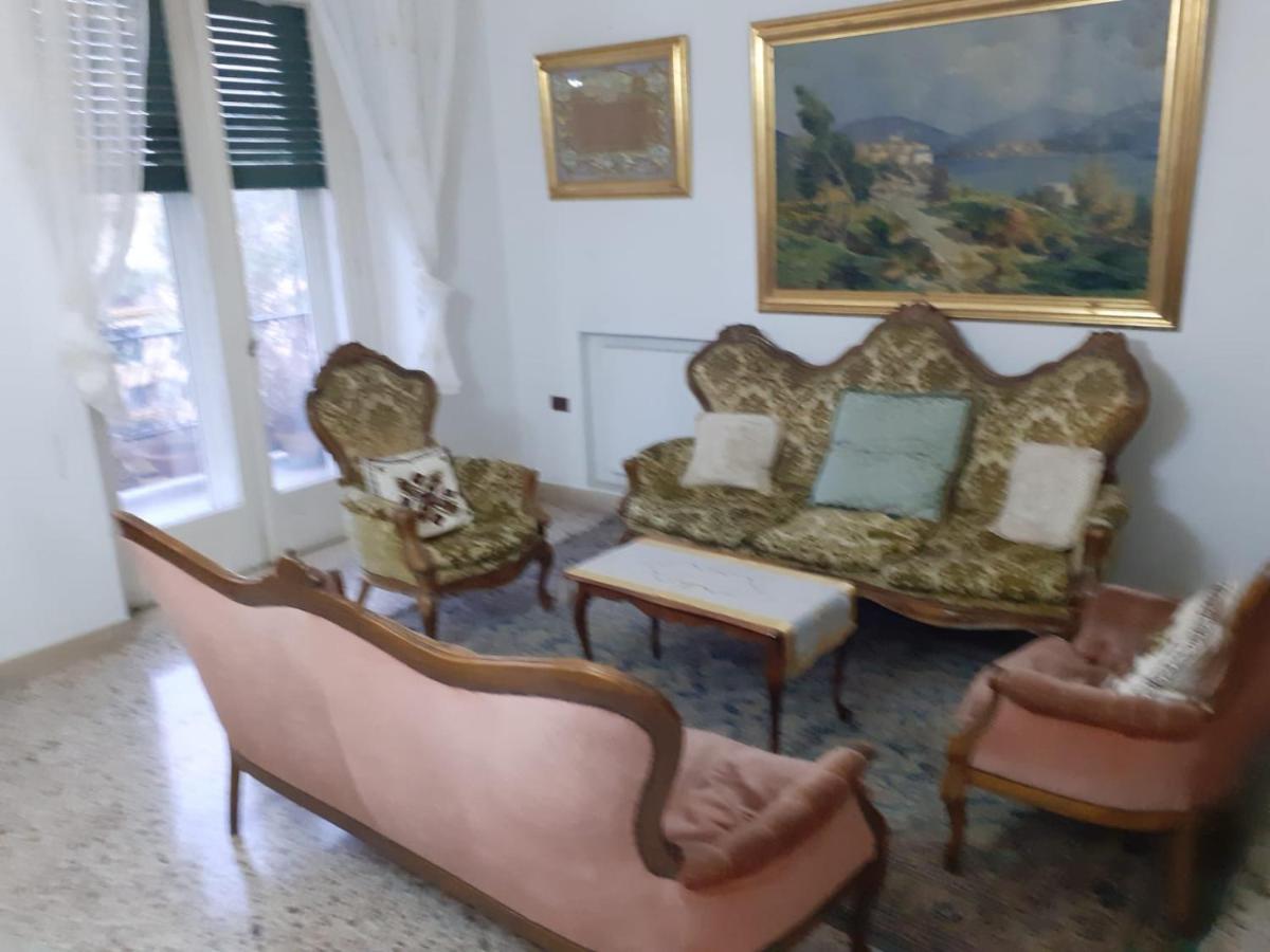 A Casa Di Adele Bed & Breakfast กาแซร์ตา ภายนอก รูปภาพ
