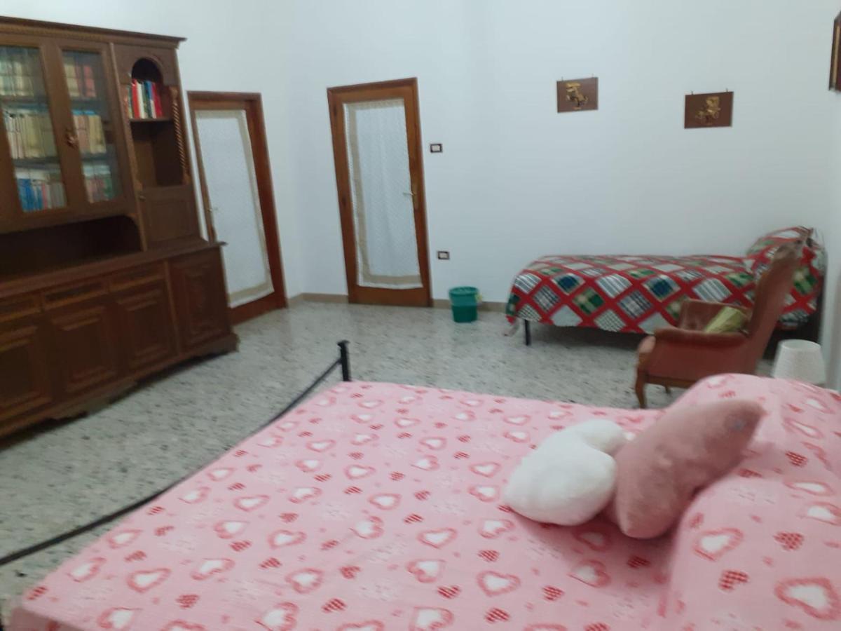A Casa Di Adele Bed & Breakfast กาแซร์ตา ภายนอก รูปภาพ