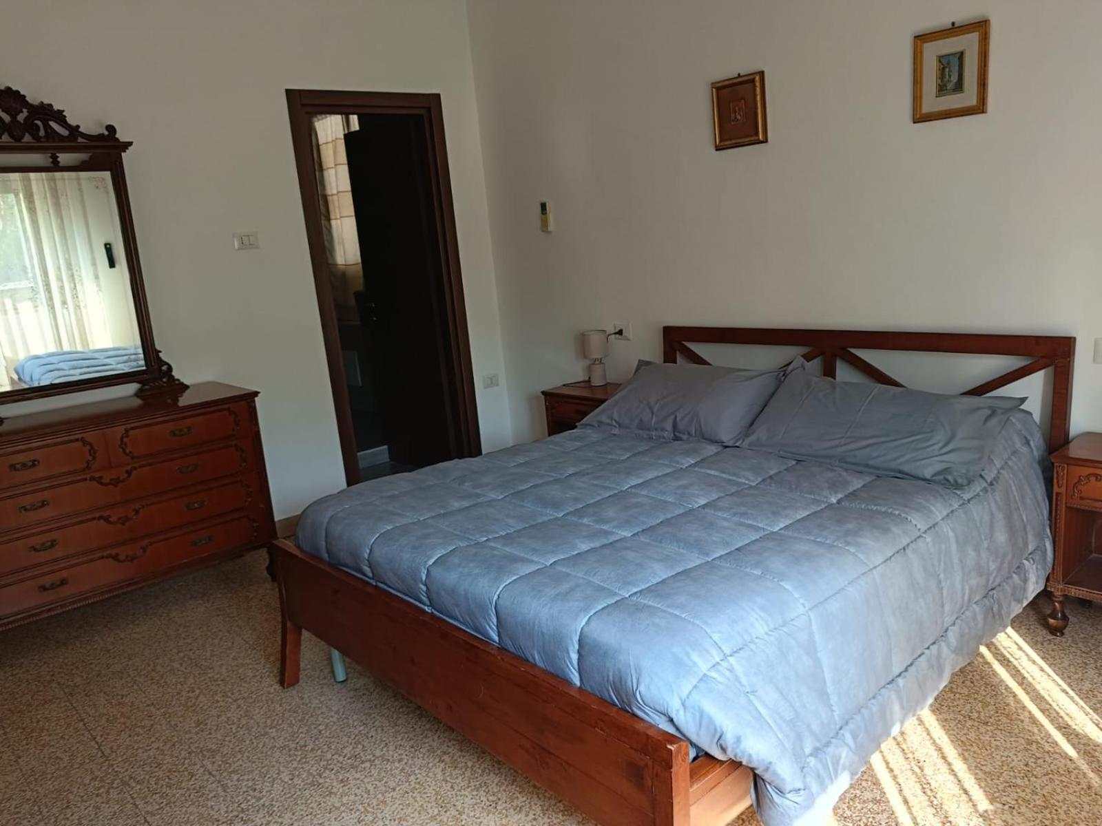 A Casa Di Adele Bed & Breakfast กาแซร์ตา ภายนอก รูปภาพ